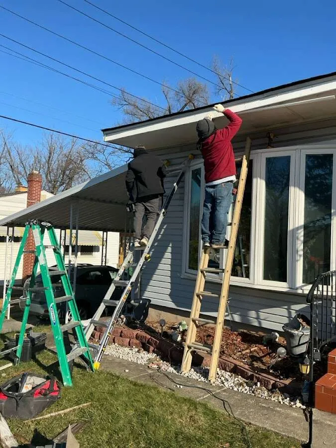 Restoration crew performing exterior repair in Hockinson